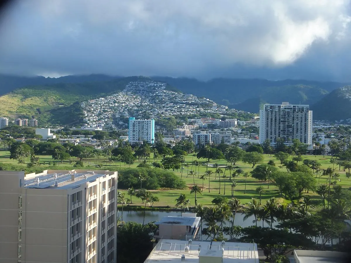 Unipack At Waikiki Park Heights Hostel Honolulu